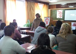 Молодь проти ВІЛ/СНІДу